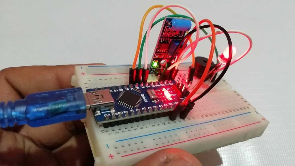 Arduino Intruder Security Alert System using Vibration Sensor