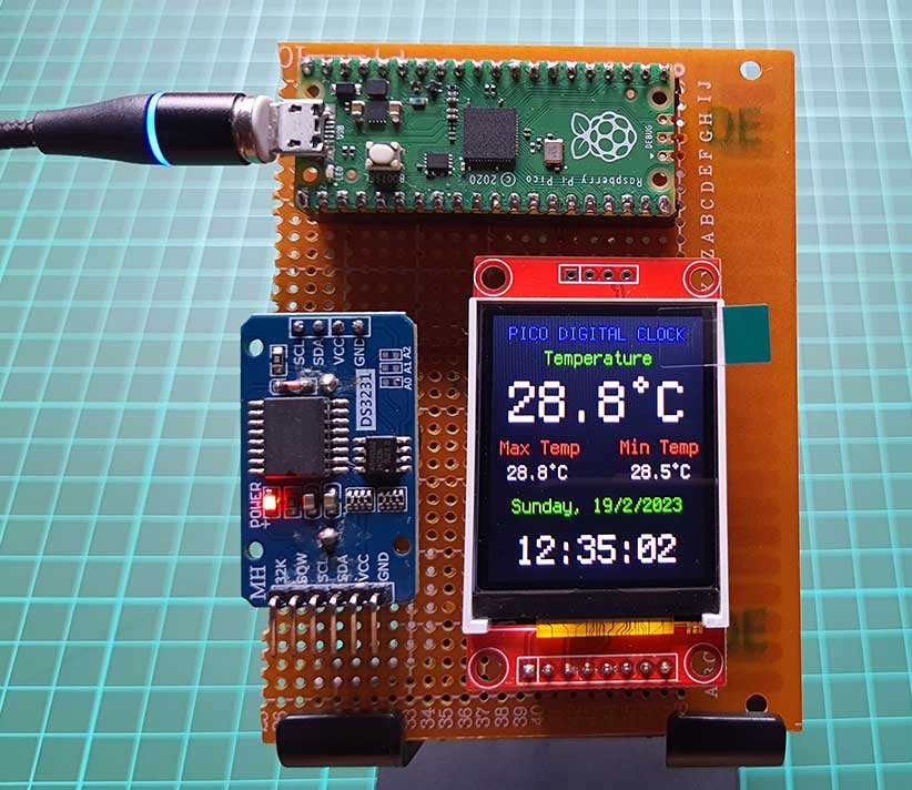 Raspberry Pi Pico Realtime Clock with Temperature Monitoring system