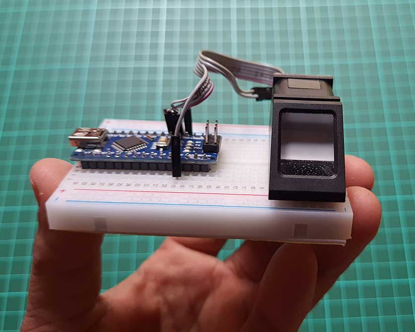 Interfacing R307 Fingerprint Sensor With Arduino on breadboard